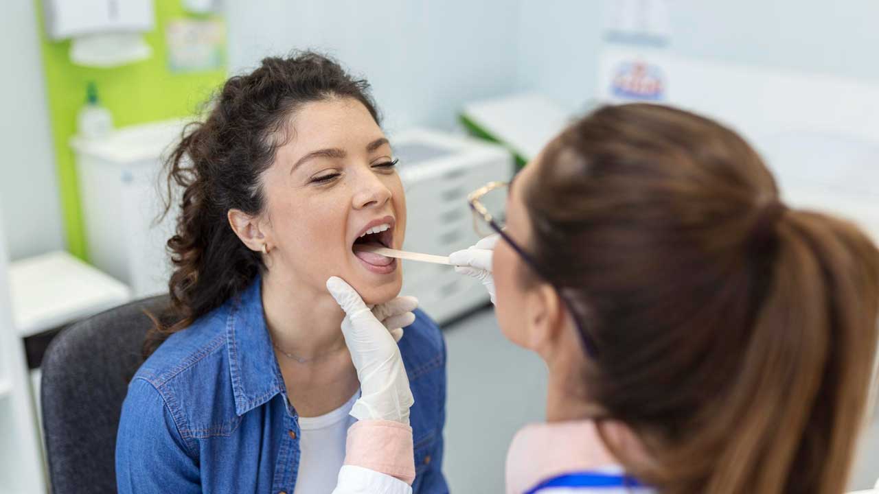 The Importance of Cleaning Your Tongue: How to Do It Right