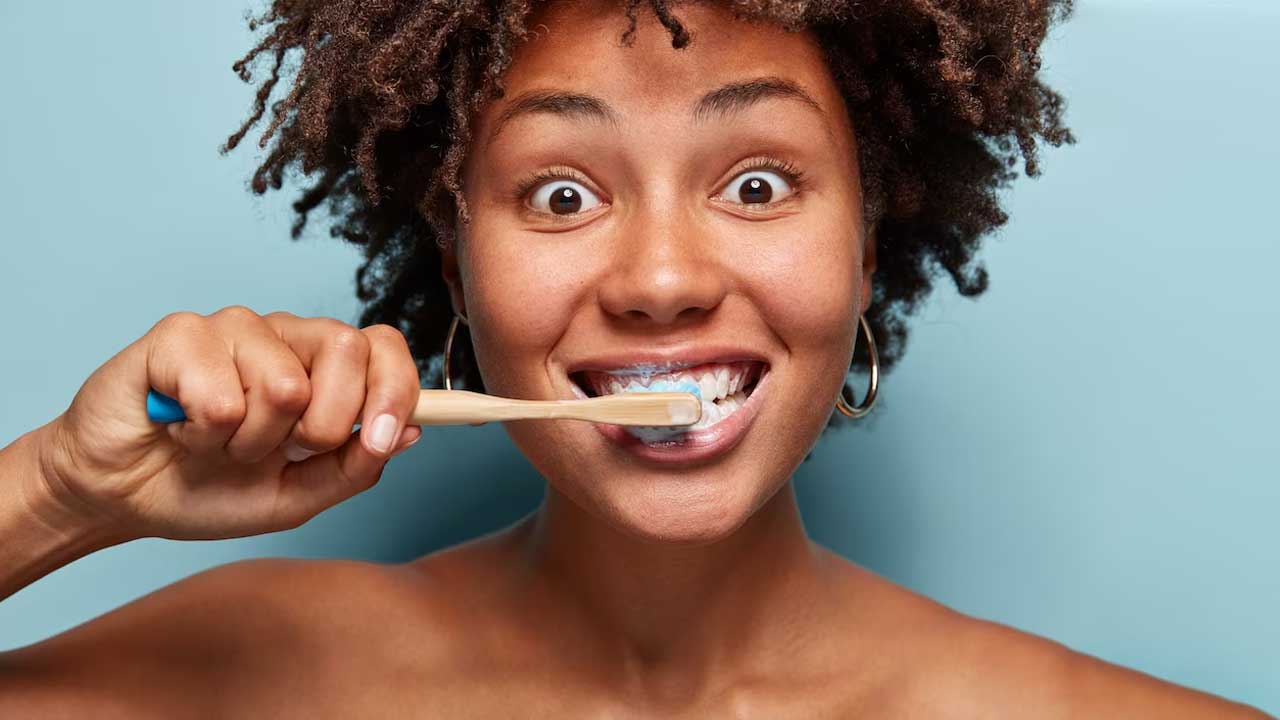 What is a Bamboo Toothbrush? Why is it Environmentally Friendly?