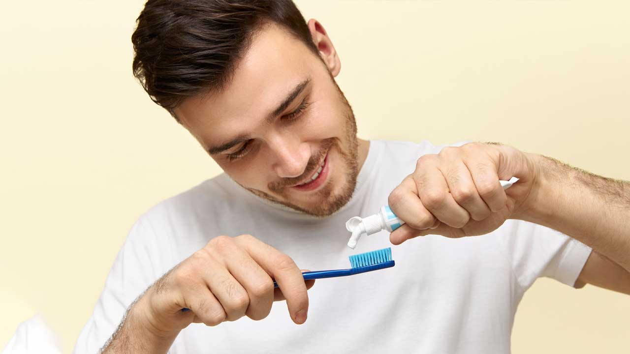 The Benefits of Natural Toothpaste: Why You Should Make the Switch